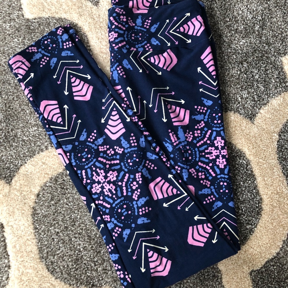 Lula Roe One Size Leggings